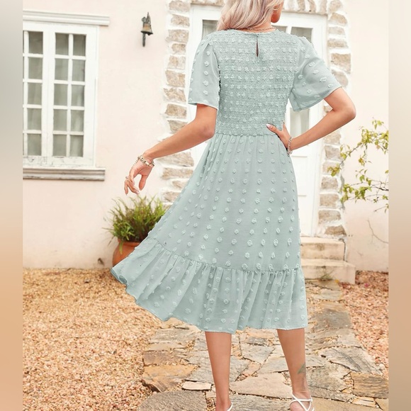 Mint Green Textured Midi Dress - Picture 4 of 4